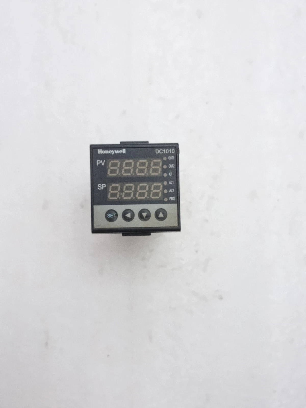 Honeywell DC1010CL-000000-E Digital Temperature Controller PID Ac 85-265V